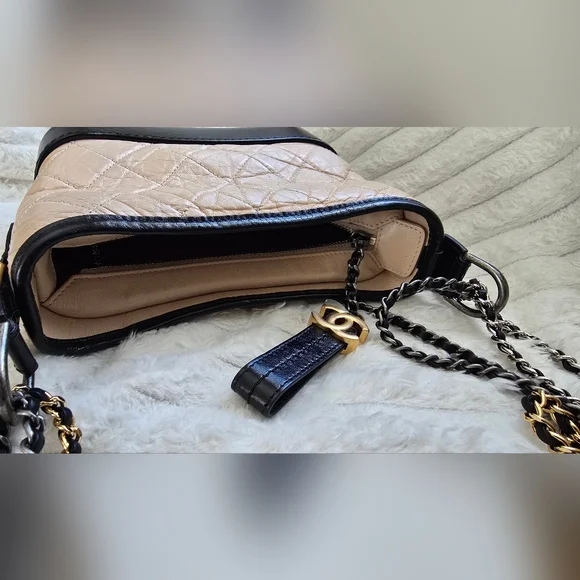 Chanel Gabrielle Small Hobo Bag Beige Black Quilted Calfskin | Two-Tone Chain - Picture 10 of 14